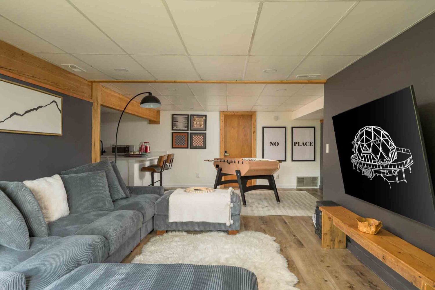Game Room — photo 3